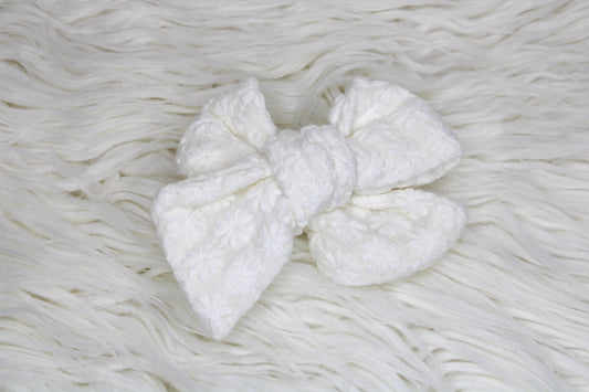 Lace Pinwheel Bow - WHITE