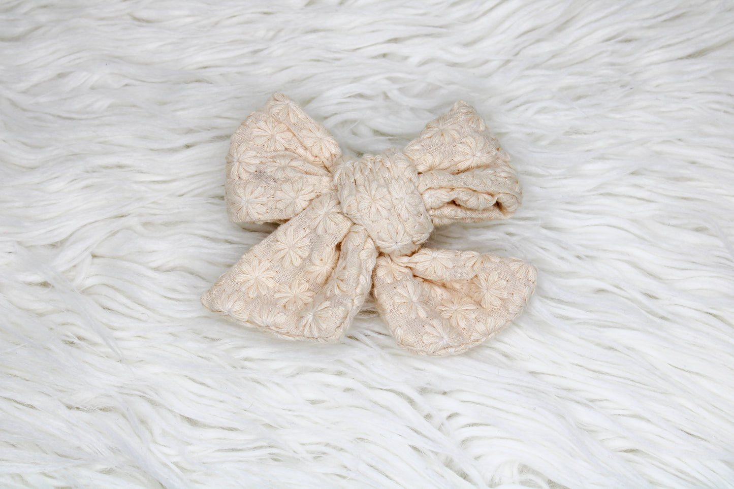 Lace Pinwheel Bow - NUDE